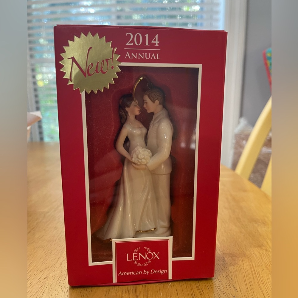 Lenox bride and groom Christmas ornament 2014 Wedding Anniversary. New in box.